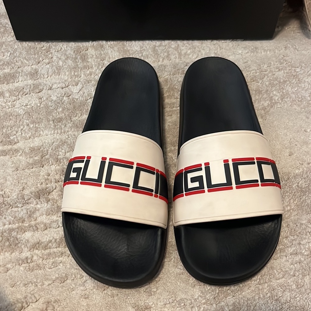 Gucci St. Nastro Slides